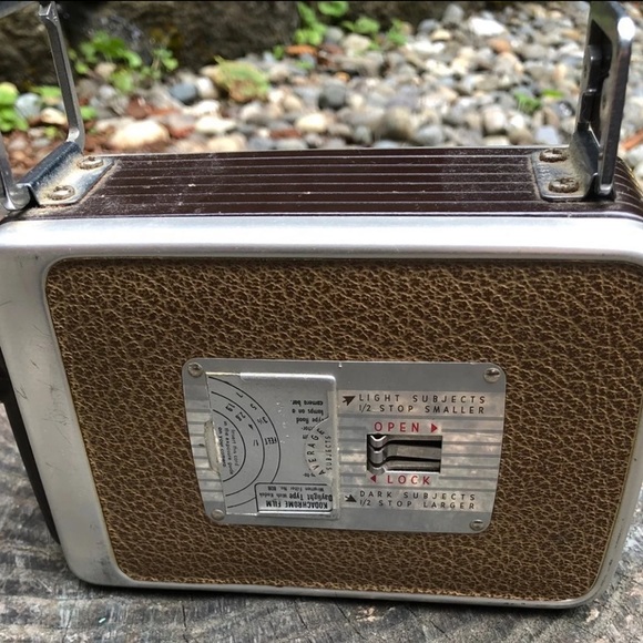 Vintage Kodak Brownie Movie Camera - Picture 4 of 5